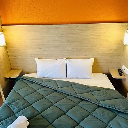 Premiere Classe Dunkerque Saint Pol Sur Hotel *