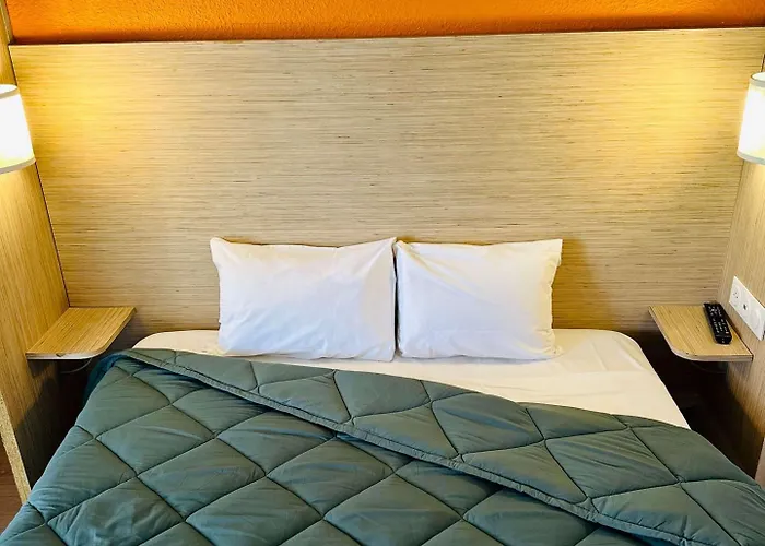 Premiere Classe Dunkerque Saint Pol Sur Hotell *